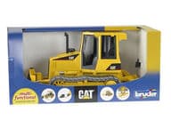 Bruder CAT-puskutraktori