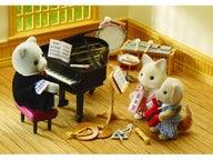 Sylvanian Families koulun musiikkitunti