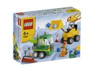 LEGO Peruspalikat Tienrakennussarja