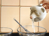 Nuhanenä keltuaisen erotin