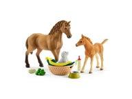 Schleich Hevonen, varsa ja koiranpentu