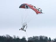 Radio-ohjattava laskuvarjo