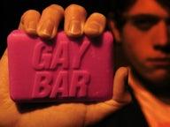 Gay Bar saippua