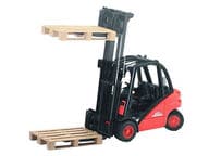 Bruder Linde H30D trukki ja kaksi lavaa