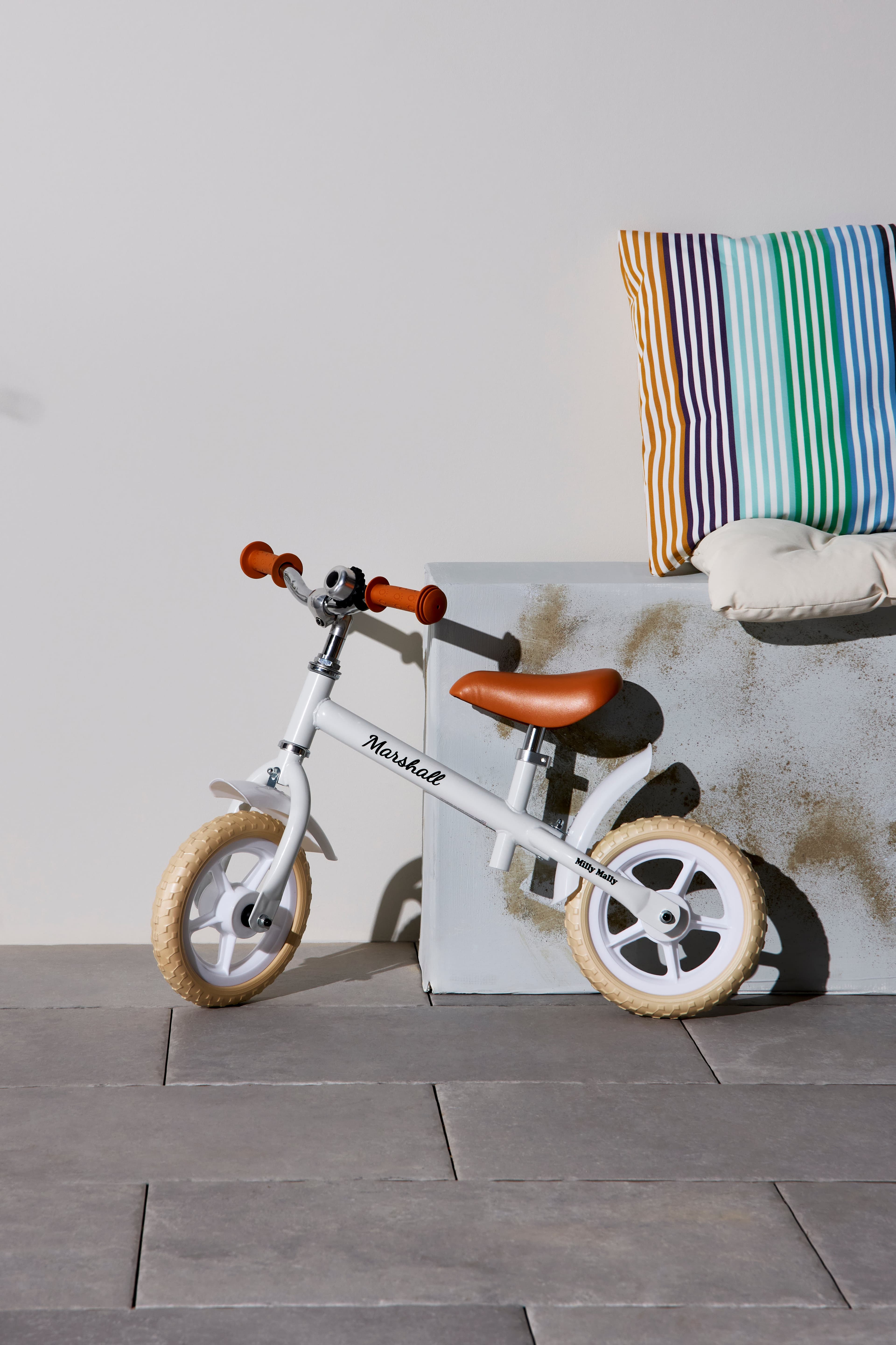 Milly Mally Potkupyörä Marshall, Valkoinen