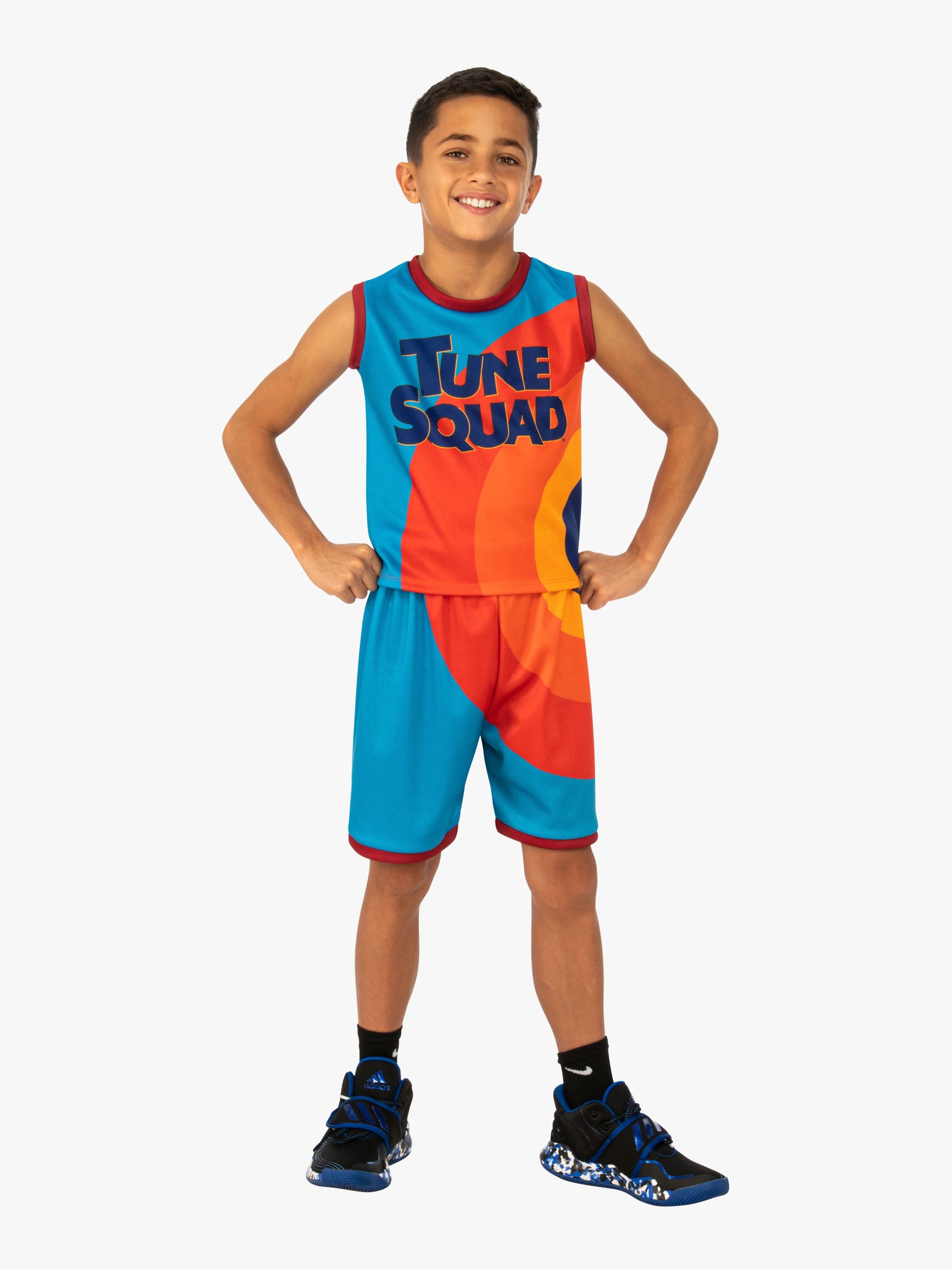 Space Jam Naamiaisasu LeBron James S