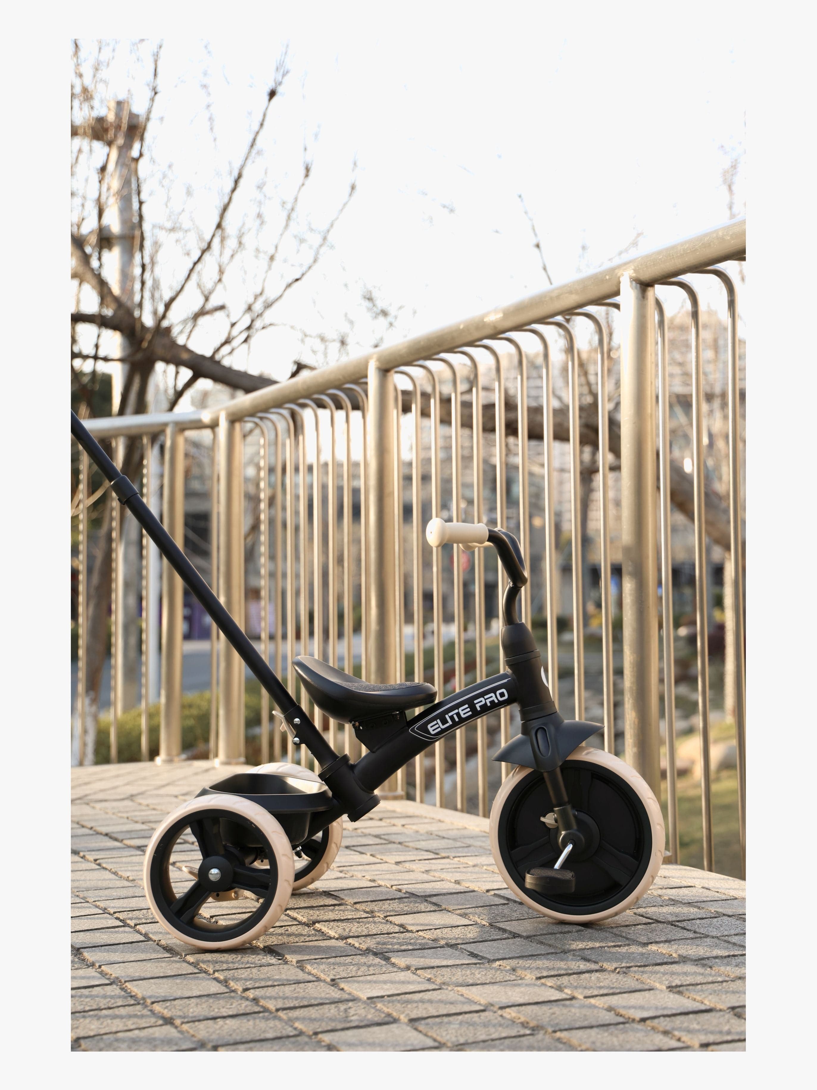 QPlay Elite Pro Kolmipyörä, Musta