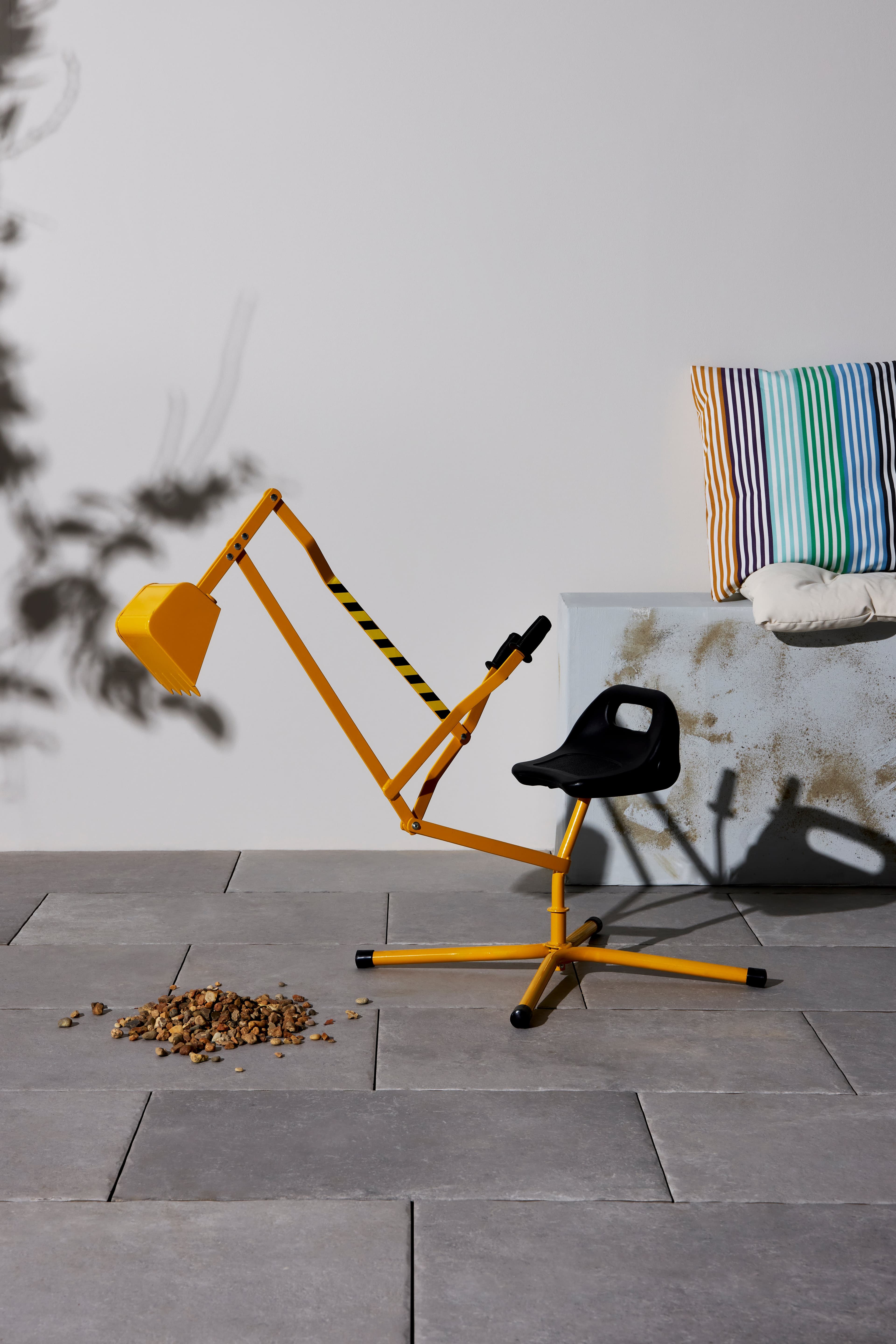 Alex"'s Garage Kaivuri Hiekkalaatikolle