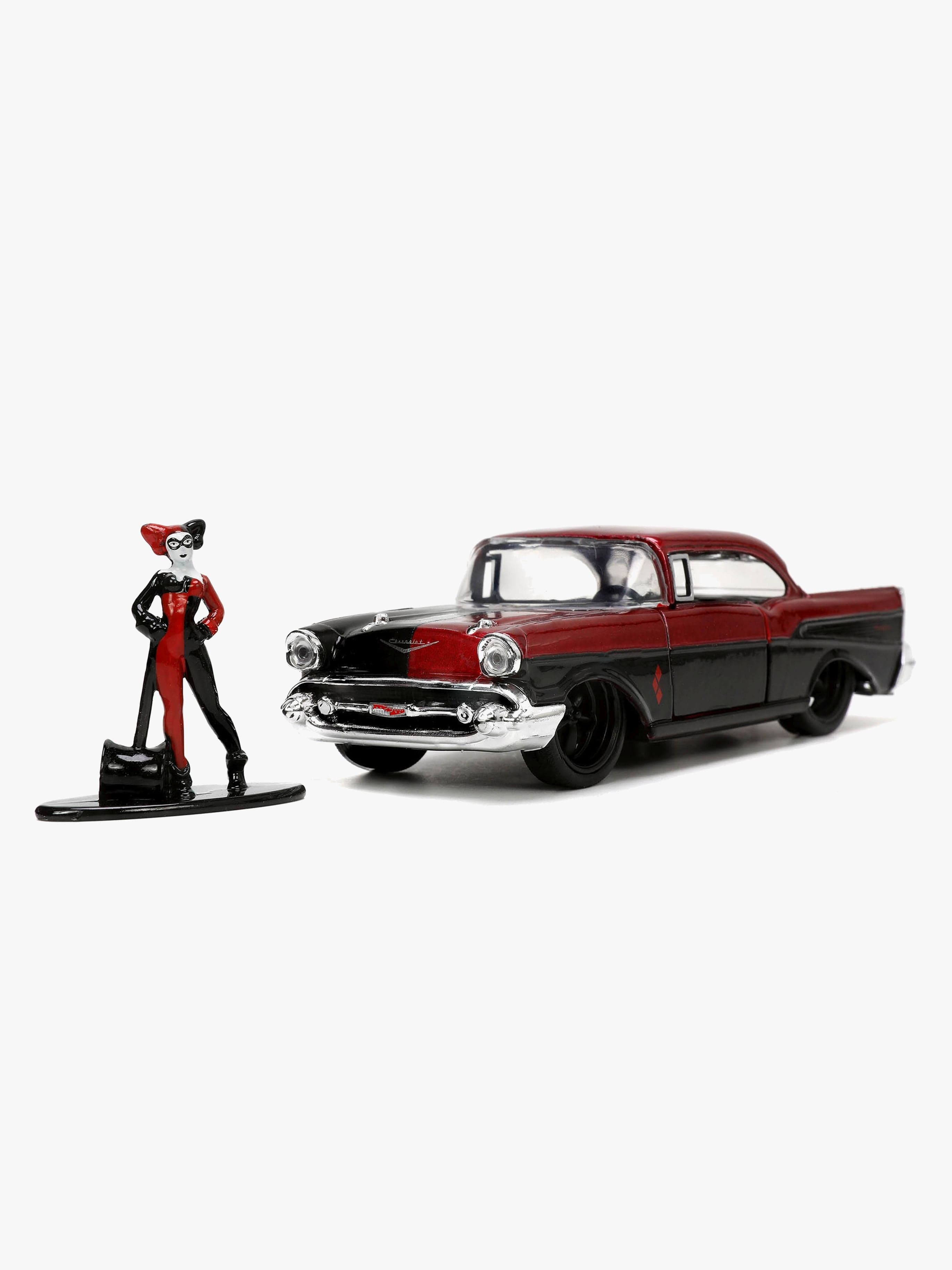 Jada Toys DC Comics Auto + Figuuri Harley Quinn & 1957 Chevy Bel Air 1:32