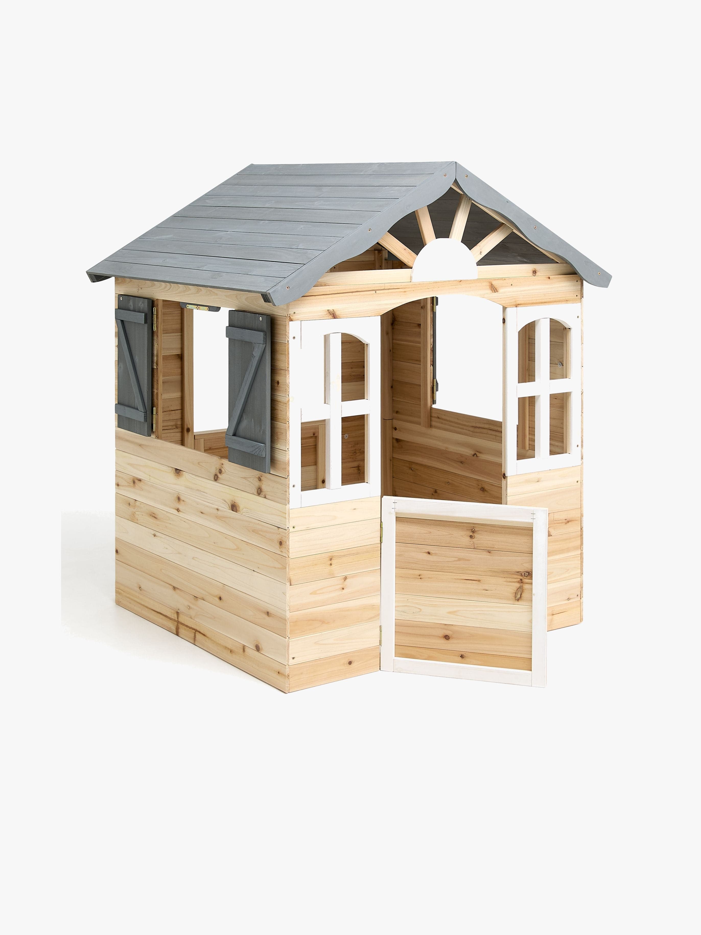 Woodlii Leikkimökki, Nature